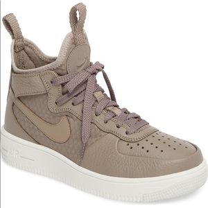 Nike Air Force 1 Ultraforce Mid Sneaker